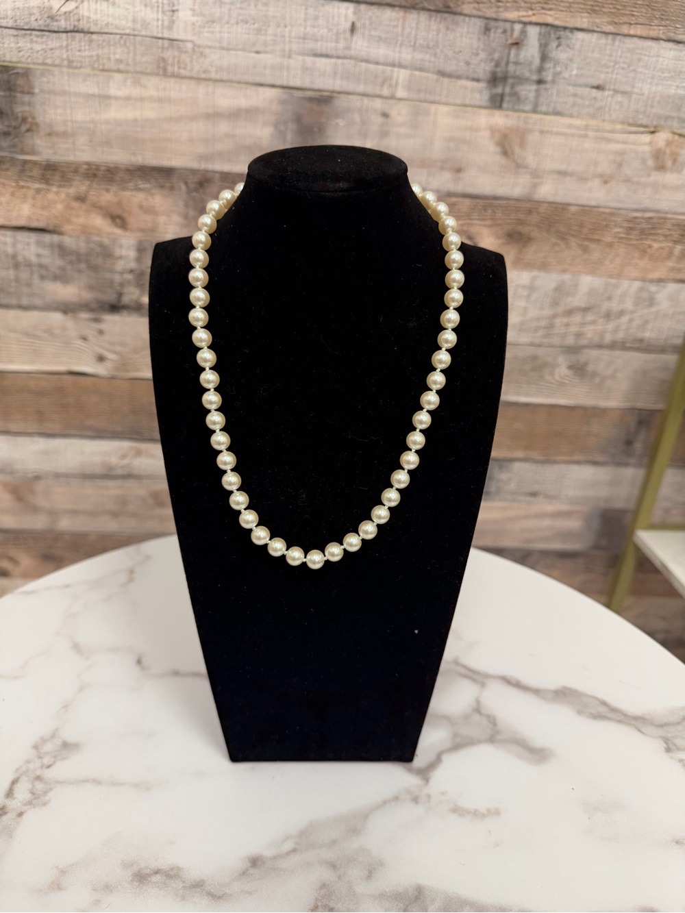 Carolee authentic pearl necklace with gold clasp OS